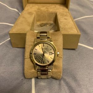 BURBERRY Gold Watch